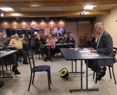 De lezing werd verzorgd door volkskundige en verteller Paul Catteeuw